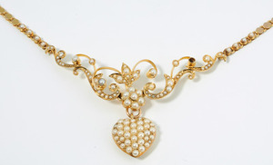 Schuler Auktionen AG - Herz-Perlen-Collier