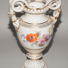 Schuler Auktionen AG - Meissen, Schlangenhenkelvase