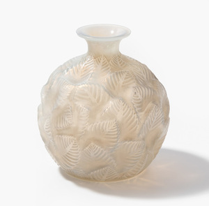 Schuler Auktionen AG - René Lalique, Vase "Ormeaux"