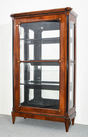 Schuler Auktionen AG - Vitrine