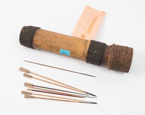 Schuler Auktionen AG - Köcher mit Giftpfeilen