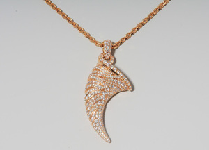 Schuler Auktionen AG - Krallen-Brillant-Anhänger mit Kette