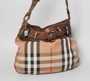 Schuler Auktionen AG - Burberry, Schultertasche