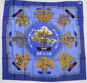 Schuler Auktionen AG - Hermès, Foulard "Bonsai"