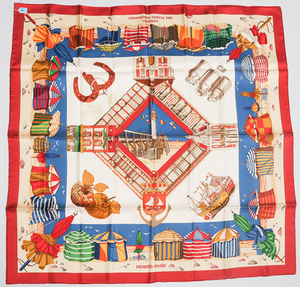Schuler Auktionen AG - Hermès, Foulard "Charmes des Plages Normandes"