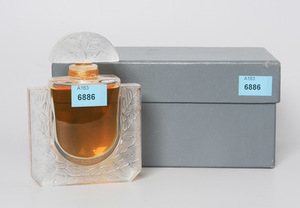 Schuler Auktionen AG - Lalique, Parfumflakon "Lalique de Lalique"
