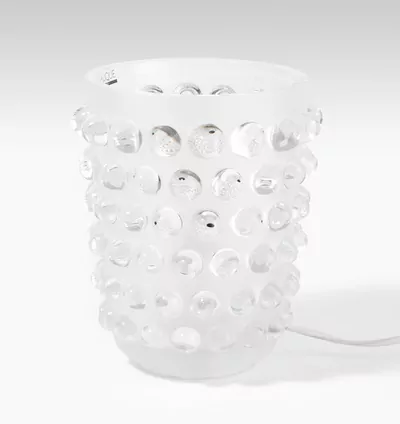 Schuler Auktionen AG - Lalique France, Tischleuchte "Mossi"
