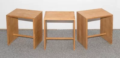 Schuler Auktionen AG - Max Bill & Hans Gugelot, 3 Ulmer Hocker