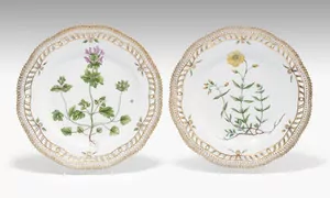 Schuler Auktionen AG - Royal Copenhagen, 2 Teller "Flora Danica"
