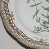 Schuler Auktionen AG - Royal Copenhagen, 2 Teller "Flora Danica"