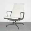 Schuler Auktionen AG - Charles & Ray Eames, Aluminium Chair "EA 115"