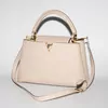 Schuler Auktionen AG - Louis Vuitton, Handtasche "Capucines"