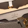 Schuler Auktionen AG - Louis Vuitton, Handtasche "Capucines"