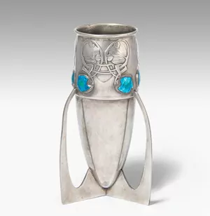 Schuler Auktionen AG - Archibald Knox, Vase