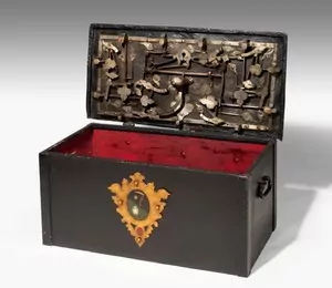 Schuler Auktionen AG - Soldtruhe