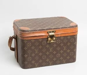 Schuler Auktionen AG - Louis Vuitton, Beauty case "Train case"