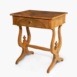 Schuler Auktionen AG - Nähtisch