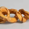 Schuler Auktionen AG - Holz-Netsuke von Konrad Hostettler (Bern 1959–2007)
