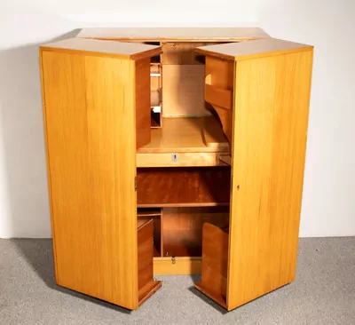 Schuler Auktionen AG - Ernst Mumenthaler & Otto Meier, Schrankbüro "Magic Box"
