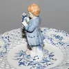 Schuler Auktionen AG - Meissen, Etagere "Zwiebelmuster"