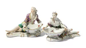 Schuler Auktionen AG - Meissen, 1 Paar Figuren mit Gewürzschalen 