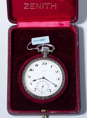 Schuler Auktionen AG - Schützen-Taschenuhr, Zenith, Aarau 1924