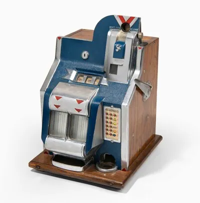 Schuler Auktionen AG - The Mills Novelty Co., Spielautomat "QT Chevron"