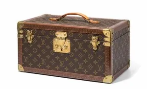 Schuler Auktionen AG - Louis Vuitton, Beauty case "Boîte bouteilles et glace"