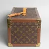 Schuler Auktionen AG - Louis Vuitton, Beauty case "Boîte bouteilles et glace"
