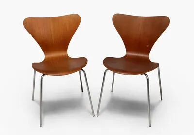 Schuler Auktionen AG - Arne Jacobsen, 4 Stühle "3107"