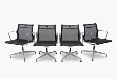 Schuler Auktionen AG - Charles & Ray Eames, 8 Armlehnstühle "EA 108"