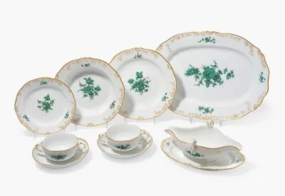 Schuler Auktionen AG - Meissen, Tafelservice "Grüne Blume"