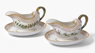 Schuler Auktionen AG - Royal Copenhagen, 1 Paar Saucieren "Flora Danica"