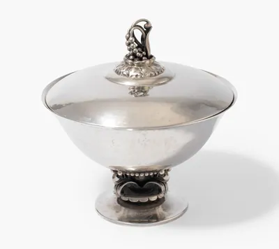 Schuler Auktionen AG - Kompottschale mit Deckel, Georg Jensen
