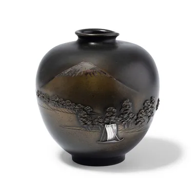 Schuler Auktionen AG - Kleine Vase