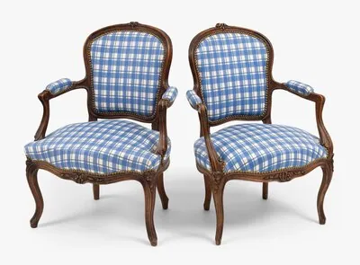 Schuler Auktionen AG - Zwei Fauteuils  