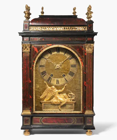 Schuler Auktionen AG - Kommodenuhr "Réligieuse"