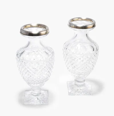 Schuler Auktionen AG - Böhmen, 1 Paar Vasen