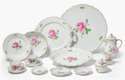 Schuler Auktionen AG - Meissen, Kaffeeservice "Rote Rose"