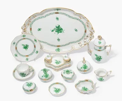 Schuler Auktionen AG - Herend, Mokkaservice "Apponyi in Grün"