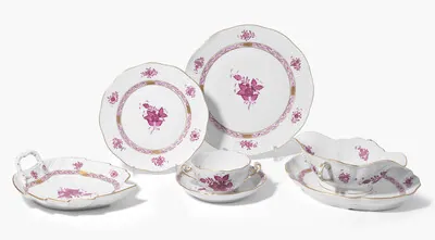 Schuler Auktionen AG - Herend, Tafelservice "Apponyi in Purpur"