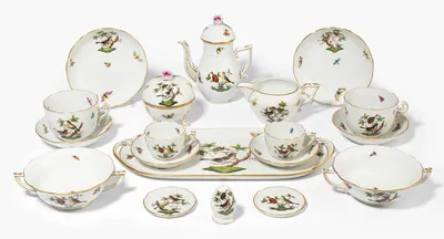 Schuler Auktionen AG - Herend, Tafel-/Mokkaserviceteile "Rothschild"