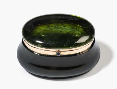 Schuler Auktionen AG - Turmalin-Dose, 20.Jh. 