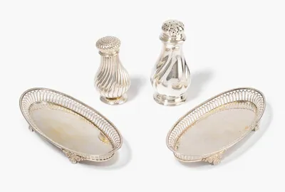 Schuler Auktionen AG - Lot: 2 Zuckerstreuer, um 1900/20.Jh. 