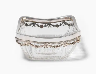 Schuler Auktionen AG - Konfektschale. Wien um 1900