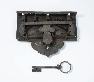 Schuler Auktionen AG - Grosses Truhenschloss