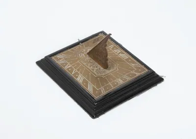 Schuler Auktionen AG - Horizontal-Sonnenuhr