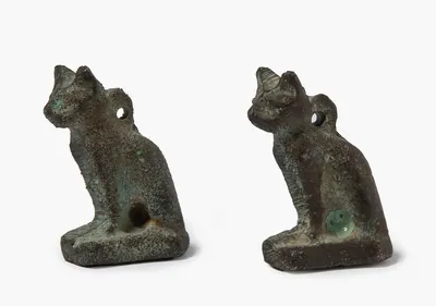 Schuler Auktionen AG - Lot: 2 Bastet-Amulette, modern