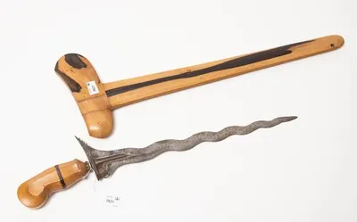 Schuler Auktionen AG - Dolch, Kris