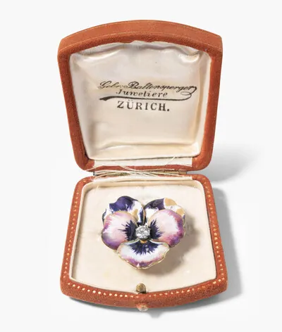 Schuler Auktionen AG - Email-Diamant-Veilchen-Brosche